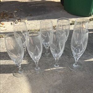 Crystal Drinkware Set of Eight Elegant Dining Glasses